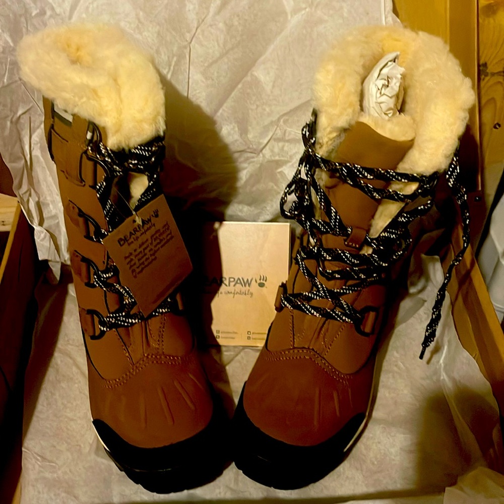 NWOB.    BRAND NEW. Bear Paws Water Proof Boots